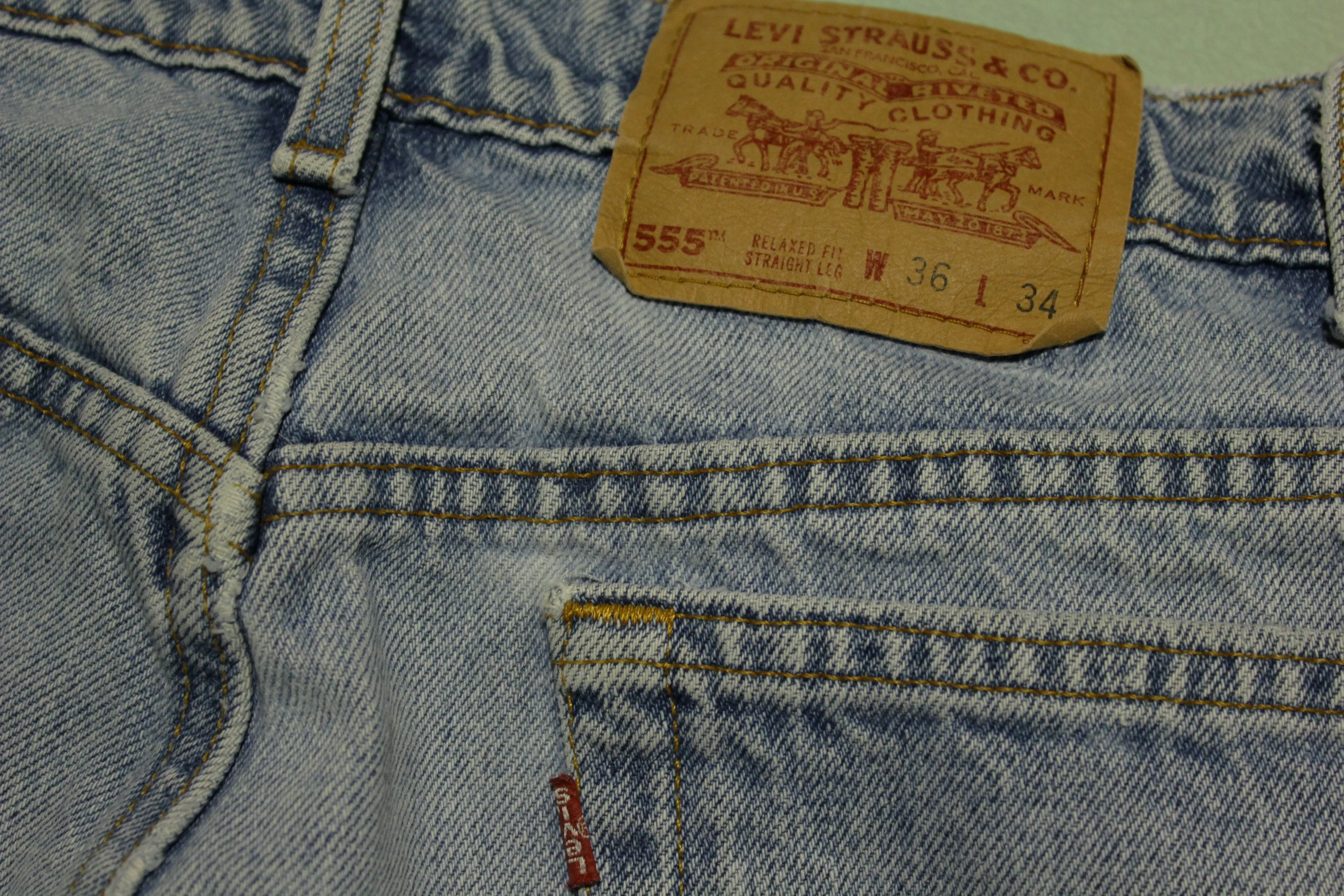 90s Levis 555 Relaxed Fit Straight Leg Jeans. Vintage Grunge Punk Made in USA 34x34