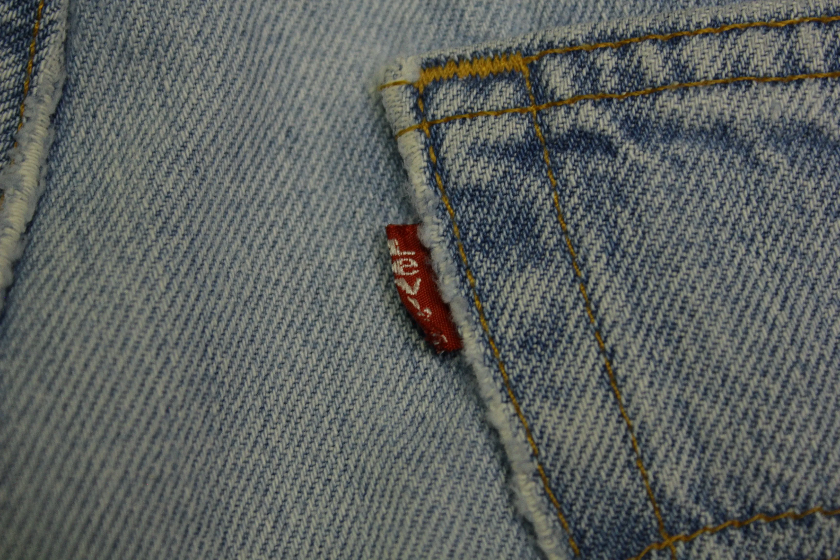 Levis 550 Red Tab Vintage 90's Made in USA Blue Denim Grunge Relaxed Fit Jeans