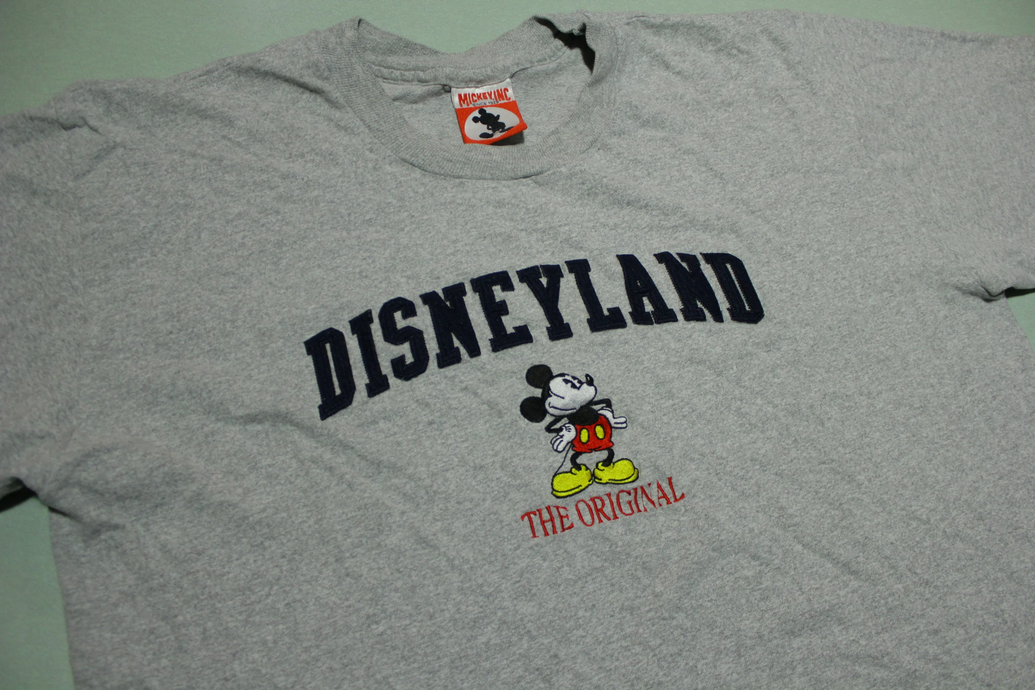 Mickey Mouse Disneyland Mickey Inc Vintage 90's Single Stitch USA Embroidered T-Shirt