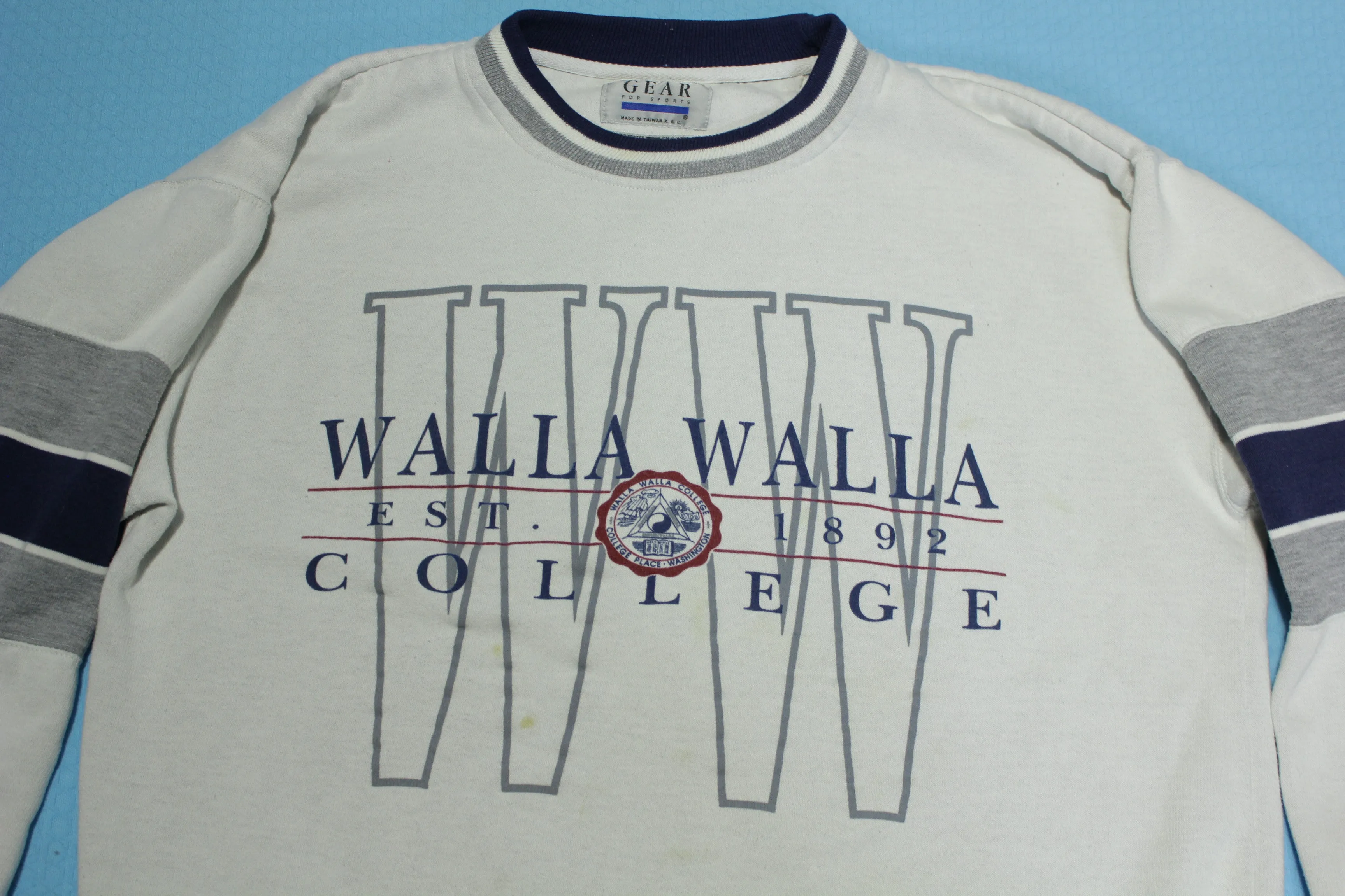 Walla Walla College Place Vintage 90's Crewneck Sweatshirt